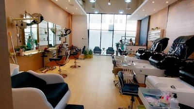 Golden Lotus Beauty Salon