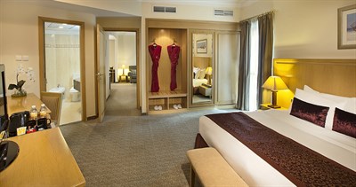 City Seasons Suites Dubai